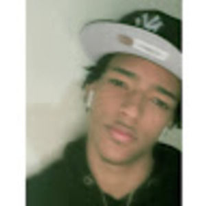 Meet your Posher, Enmanuel